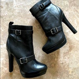 Simply Vera Vera Wang Black Velma Black Boots Sz 6